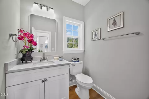 Bath - 52 Season Ln, Selma, NC 27576 photo 2 of 4