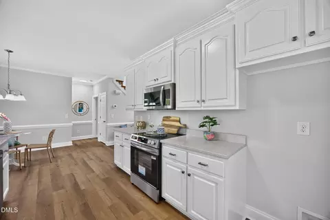 Kitchen - 52 Season Ln, Selma, NC 27576 photo 2 of 3