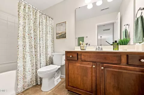 Bath - 114 Brookview St, Durham, NC 27713 photo 2 of 5