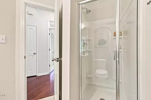 Bath - 114 Brookview St, Durham, NC 27713 photo 1 of 5
