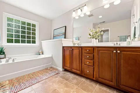 Bath - 114 Brookview St, Durham, NC 27713 photo 3 of 5