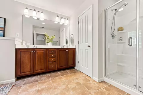 Bath - 114 Brookview St, Durham, NC 27713 photo 4 of 5