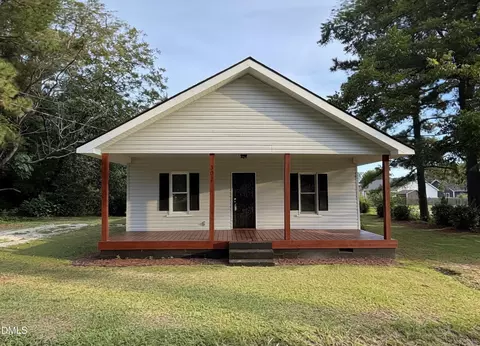 302 W 1st St, Princeton, NC 27569