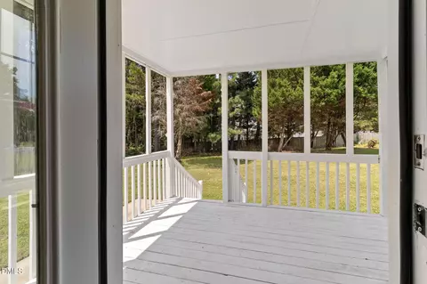 Exterior - 1072 Loop Rd, Clayton, NC 27527 photo 3 of 7