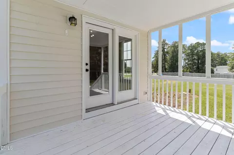 Exterior - 1072 Loop Rd, Clayton, NC 27527 photo 5 of 7