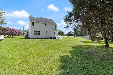 Exterior - 1072 Loop Rd, Clayton, NC 27527 photo 6 of 7