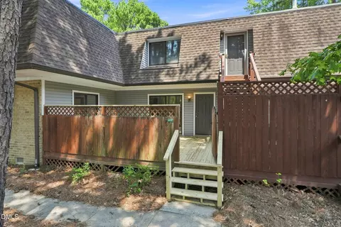 400 Summerwalk Cir, Chapel Hill, NC 27517