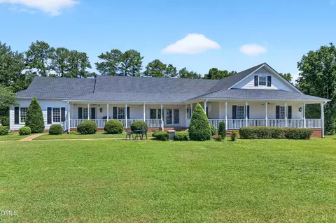 606 Country Ln, Cary, NC 27513