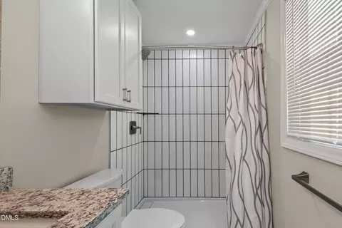 Bath - 7101 Shellburne Dr, Raleigh, NC 27612 photo 4 of 8
