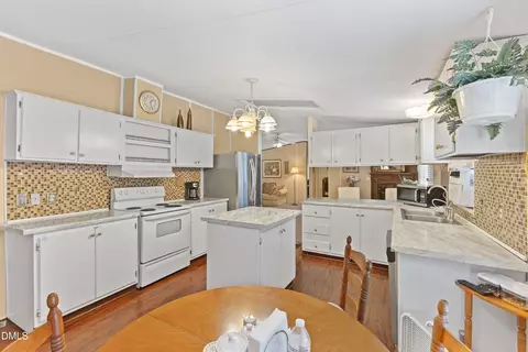 9007 Old Cascade Dr, Garner, NC 27529 photo 10