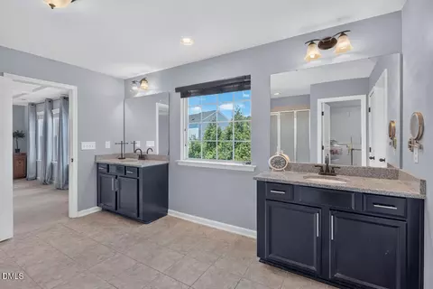 Bath - 114 Shadow Hawk Dr, Durham, NC 27713 photo 3 of 4