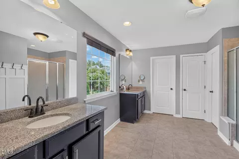 Bath - 114 Shadow Hawk Dr, Durham, NC 27713 photo 2 of 4