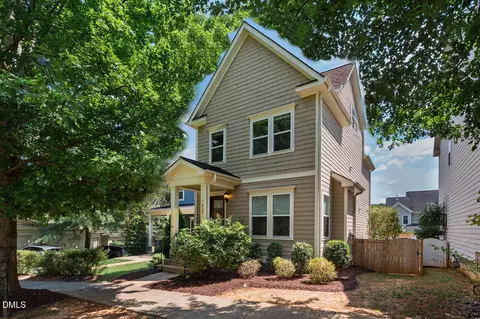 312 Della St, Chapel Hill, NC 27516