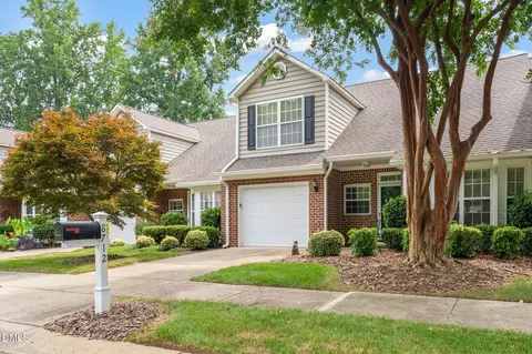 8712 Compass Ln, Raleigh, NC 27615