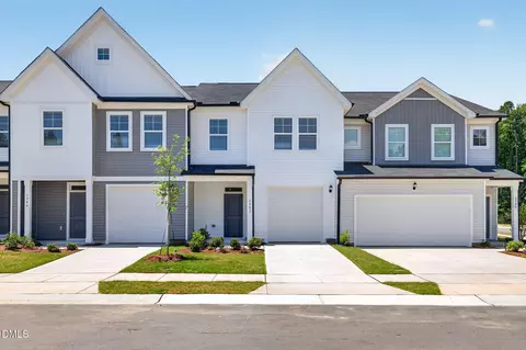 3316 Bailey Lk Dr, Fuquay Varina, NC 27526
