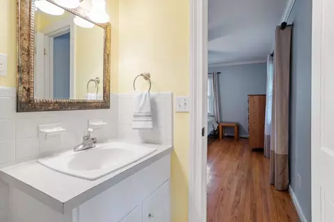 Bath - 4100 Picardy Dr, Raleigh, NC 27612 photo 3 of 4