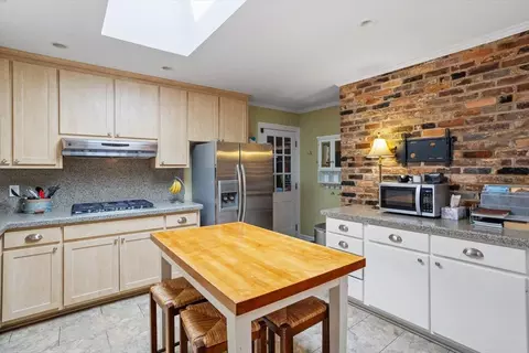 Kitchen - 4100 Picardy Dr, Raleigh, NC 27612 photo 3 of 4
