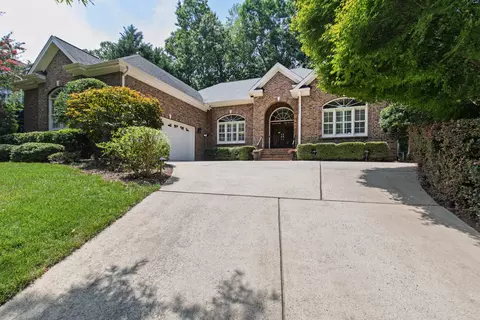 120 Swan Lake Ct, Chapel Hill, NC 27517