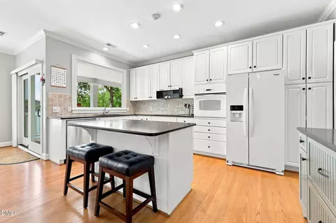 Kitchen - 28 Old Mill Trl, Semora, NC 27343 photo 3 of 3