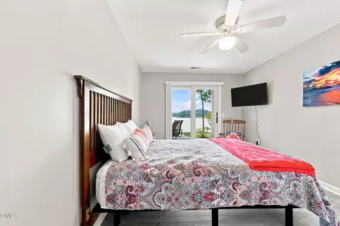 Bedroom - 28 Old Mill Trl, Semora, NC 27343 photo 4 of 8