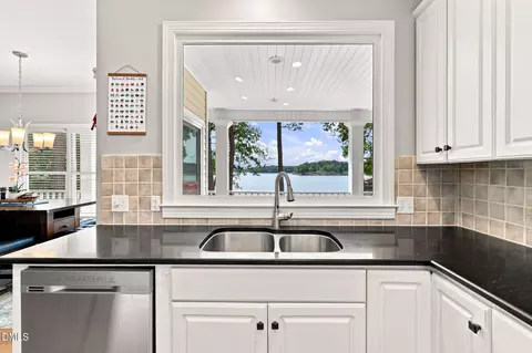 Kitchen - 28 Old Mill Trl, Semora, NC 27343 photo 2 of 3
