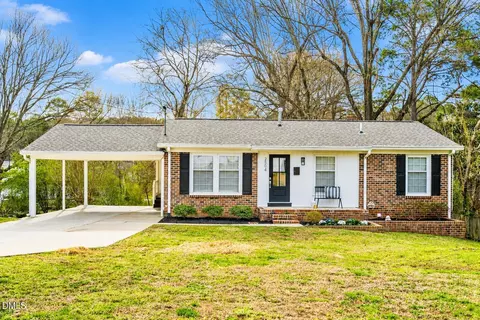 2504 Remington Rd, Raleigh, NC 27610