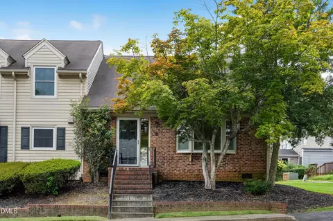 2202 Huntington Rd #E5, Burlington, NC 27215