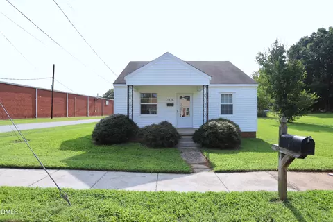 1320 Whitsett St, Burlington, NC 27215