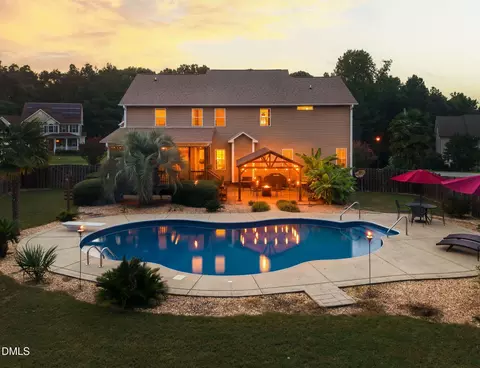 253 Winding Oak Way, Clayton, NC 27520