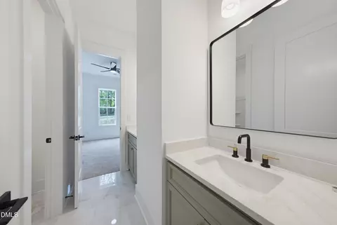 Bath - 1921 E Geer St, Durham, NC 27704 photo 6 of 7