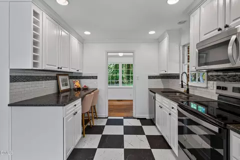 Kitchen - 6223 Dello St, Durham, NC 27712 photo 5 of 6