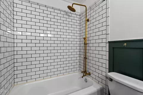 Bath - 6223 Dello St, Durham, NC 27712 photo 3 of 3
