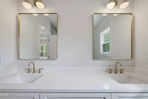 Bath - 1925 E Geer St, Durham, NC 27704 photo 2 of 5
