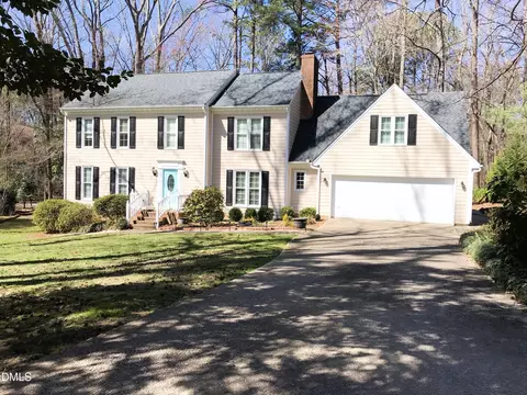 104 Eagle Ct, Cary, NC 27511