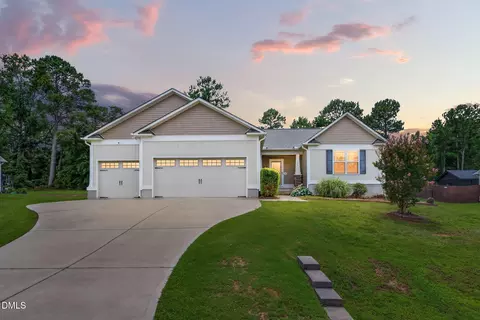 235 Highcroft Cir, Benson, NC 27504