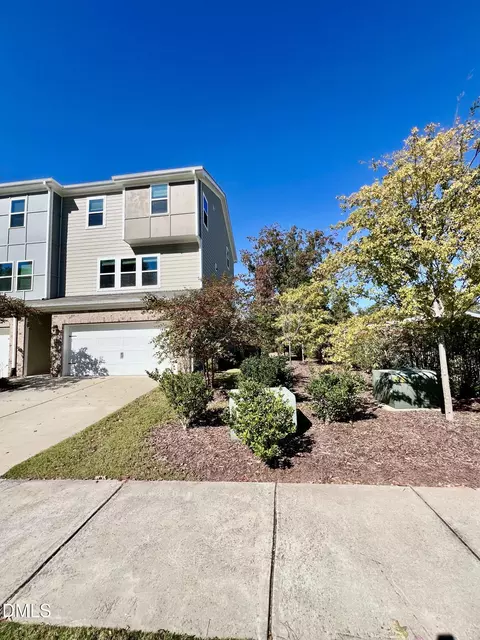 1227 Brickfield Dr, Cary, NC 27519