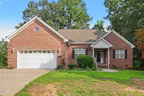 113 Lake Point Dr, Clayton, NC 27527
