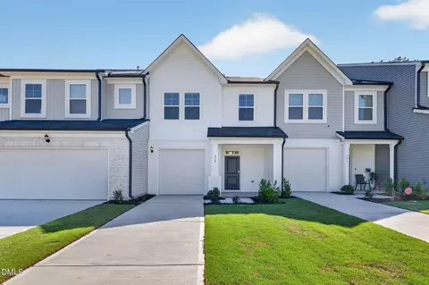 424 Barrington Ky Dr, Zebulon, NC 27597