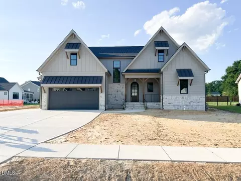1011 Lily Claire Ln, Fuquay Varina, NC 27526