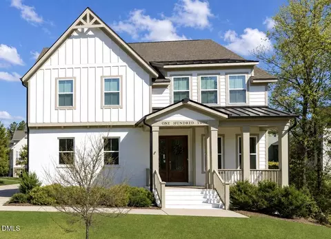 104 River Ledge Dr, Holly Springs, NC 27540