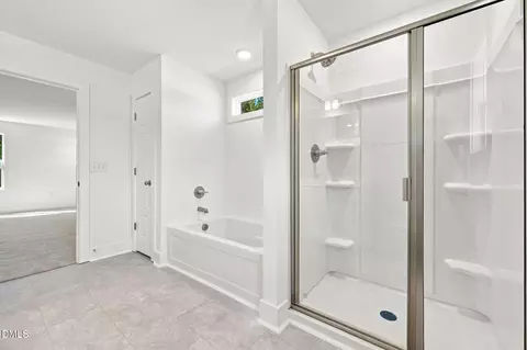 Bath - 66 Loganberry Ave, Bunnlevel, NC 28323 photo 4 of 5