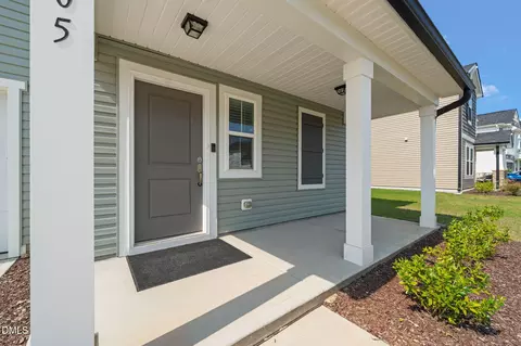 Exterior - 605 Spellbrook Rd, Zebulon, NC 27597 photo 8 of 10