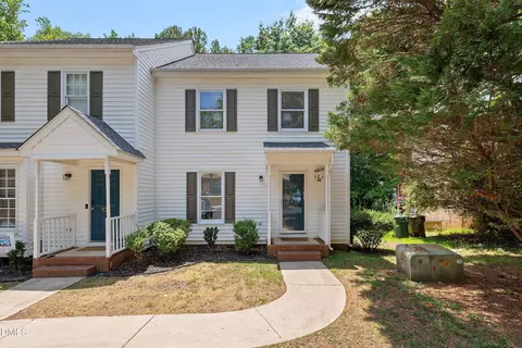 123 Luxon Pl, Cary, NC 27513