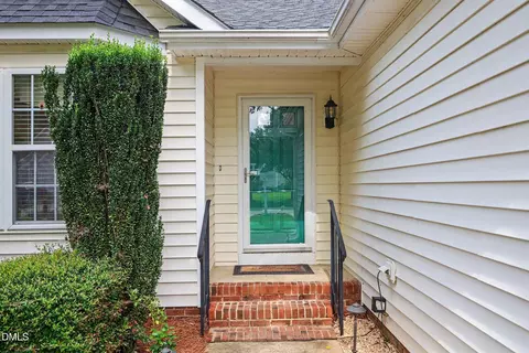 Entry Way - 3 Sawmill Ln, Durham, NC 27712 photo 1 of 1