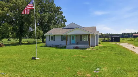 1390 Scott Rd, Kenly, NC 27542