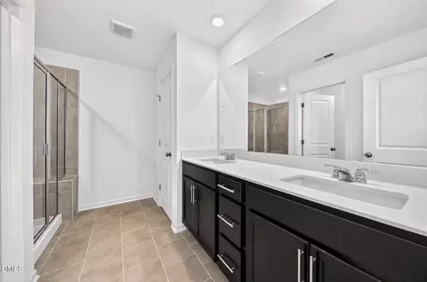 Bath - 1232 Blue Dasher Ln, Rolesville, NC 27587 photo 1 of 1