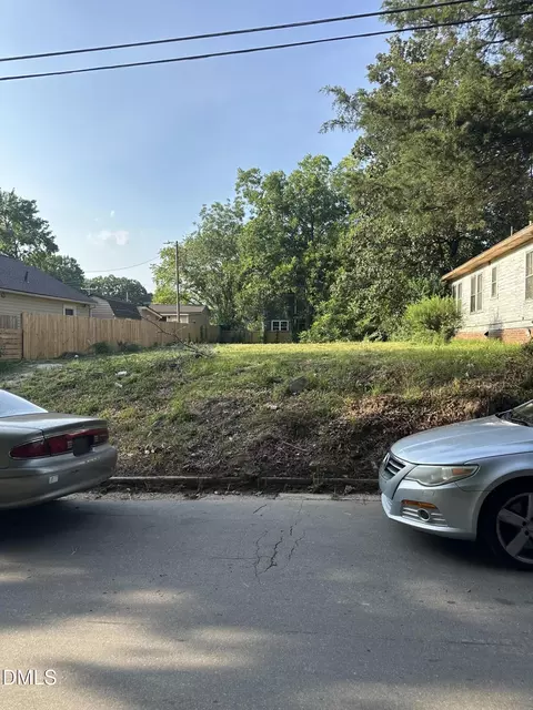 1105 Eva St, Durham, NC 27703