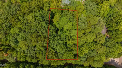 135 Chickasaw Dr, Louisburg, NC 27549