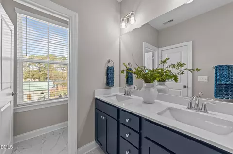 Bath - 113 Pearl St, Garner, NC 27529 photo 4 of 5