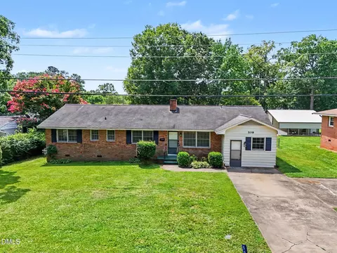 509 Oakwood Ln, Graham, NC 27253